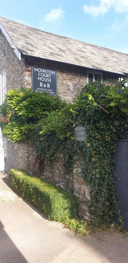 Monkton Court House B&B ホニートン エクステリア 写真